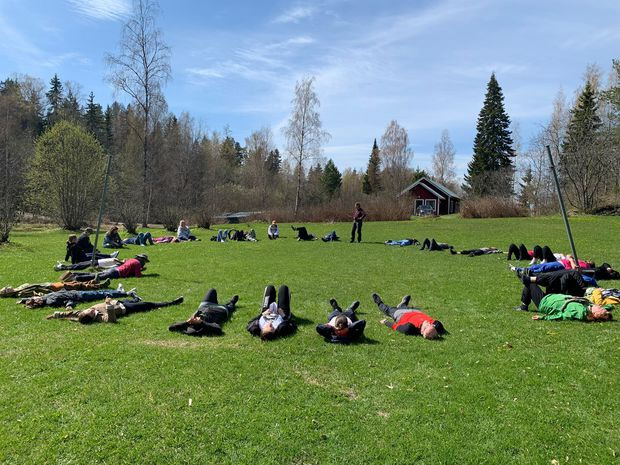 Haemme palkkatukeen oikeutettua taidekasvattaja-yhteisötaiteilijaa